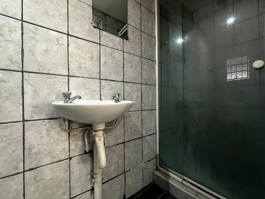 9 Bedroom Property for Sale in Brandwag Free State